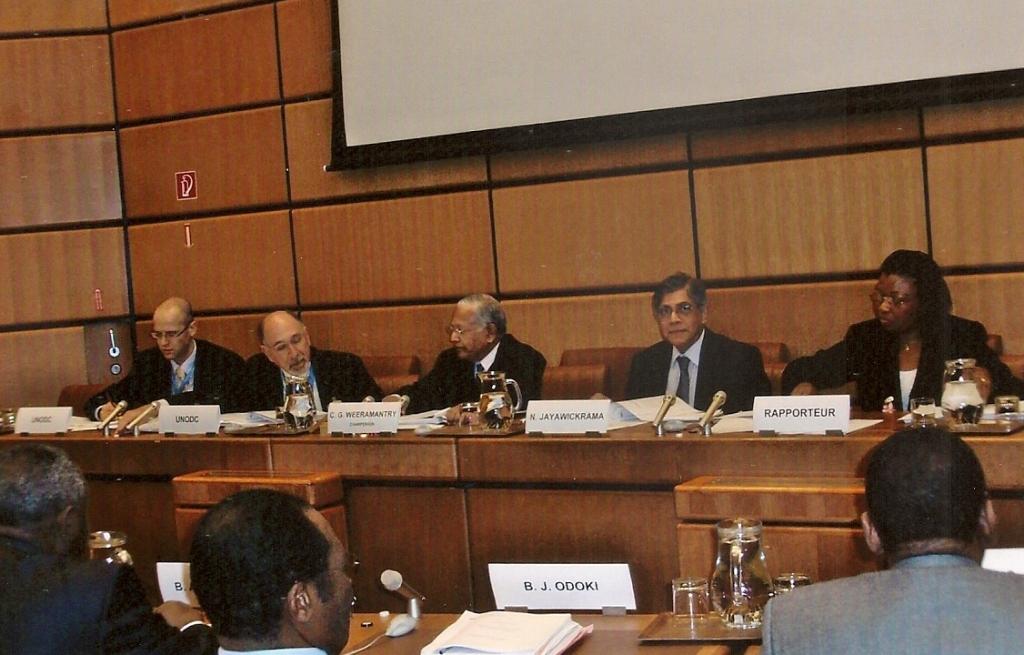 Fifth Meeting, Vienna 2007: From left: Dr Oliver Stolpe (UNODC), Dr Stuart Gilman (UNODC), Judge Weeramantry (Chair of Day One), Dr Nihal Jayawickrama, and the Rapporteur of the OIEGM